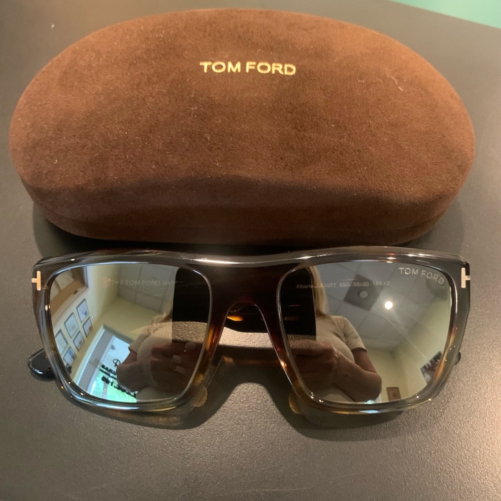 Tom Ford Tortoiseshell Brown Rectangular Sunglasses